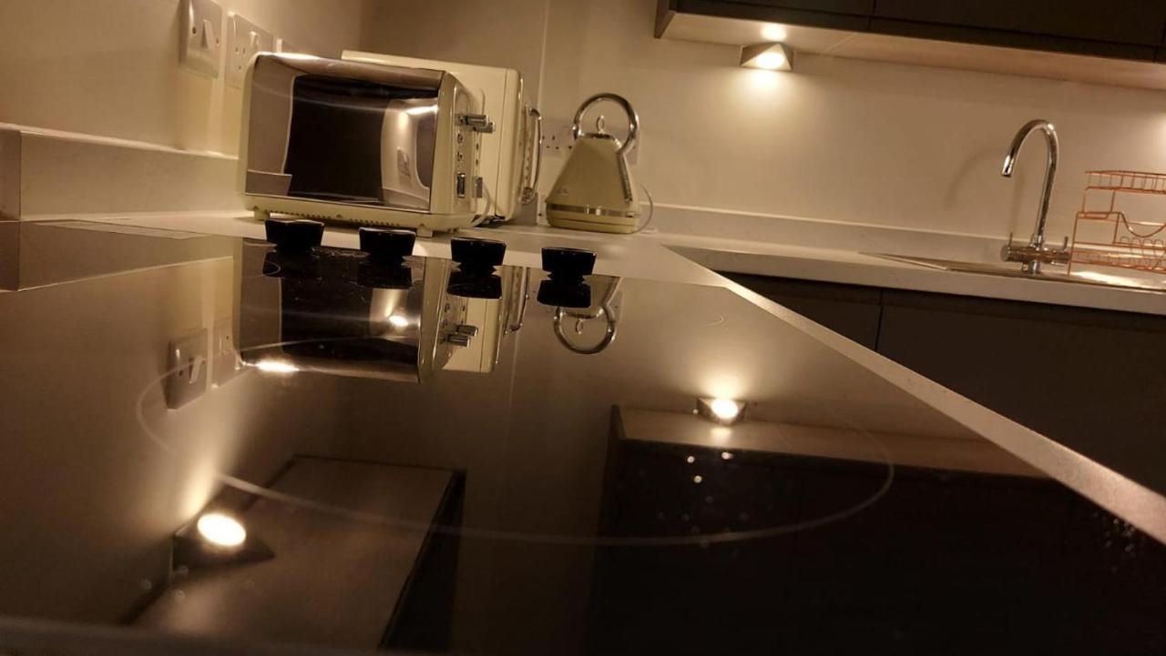 Charming 1-Bed Villa In Liverpool Bagian luar foto