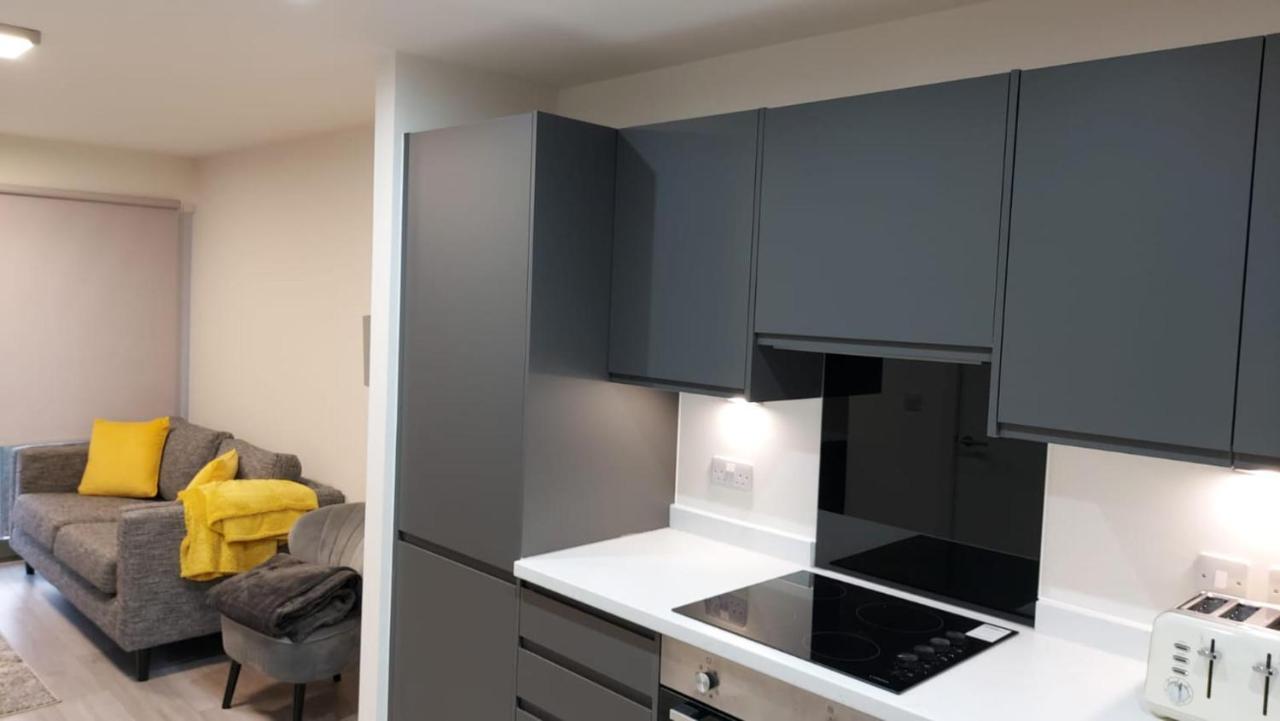 Charming 1-Bed Villa In Liverpool Bagian luar foto